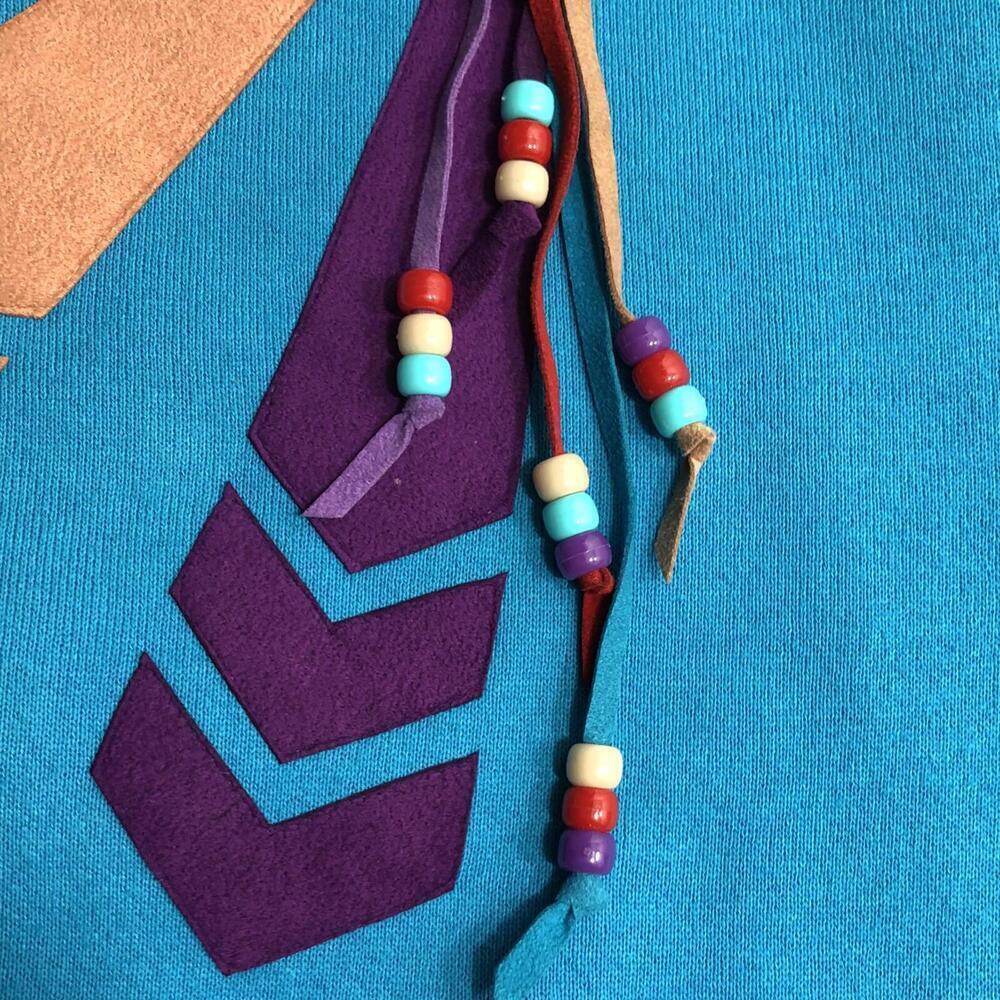 Native American Embellished Sweatshirt Women's Size M Beaded Blue Vtg Lee USA - Picture 8 of 9